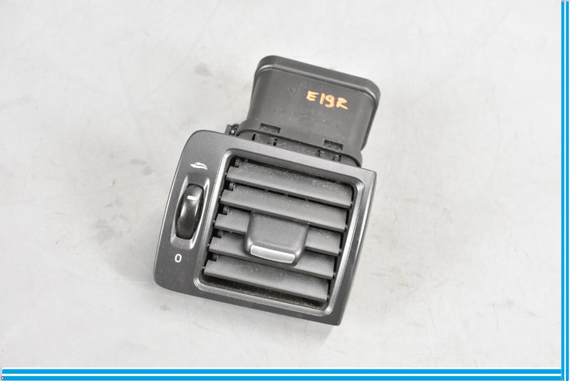 Load image into Gallery viewer, 06-13 Volvo C70 Front Right Passenger Dash Dashboard Air Vent Oem