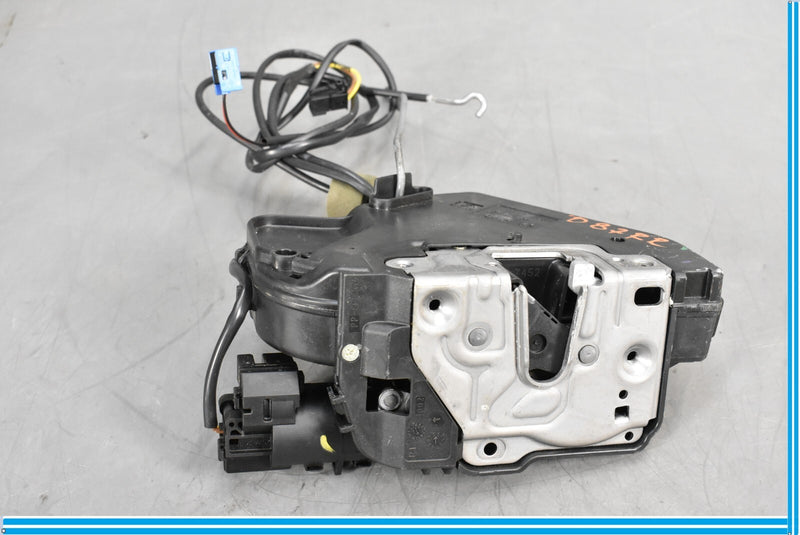 Load image into Gallery viewer, 06-11 Mercedes CLS550 W219 Rear Right Passenger Side Exterior Door Lock Oem