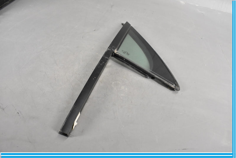 Load image into Gallery viewer, 11-18 Volkswagen VW Touareg Front Right Passenger Door Vent Window Glass Oem