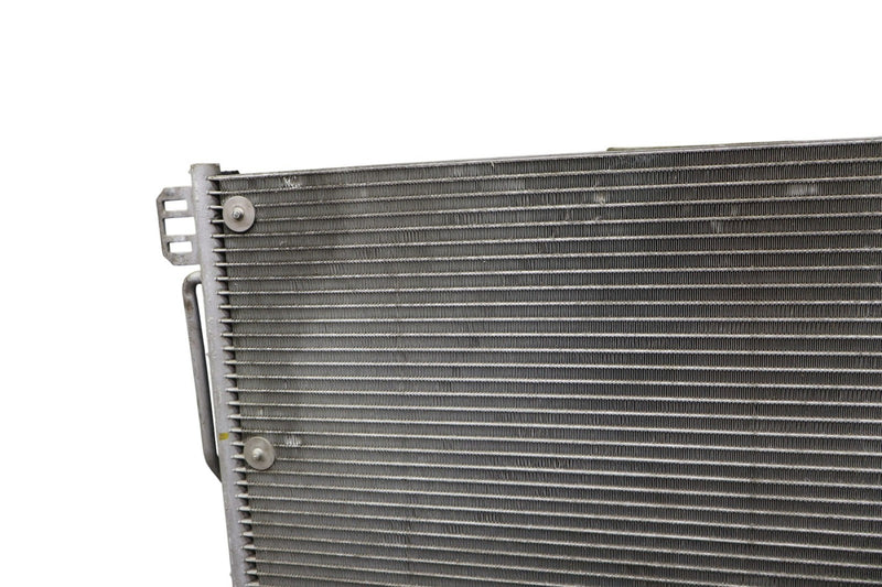 Load image into Gallery viewer, 01–06 Mercedes CLK55 AMG W209 AC A/C Air Conditioning Condenser A2035001954 Oem