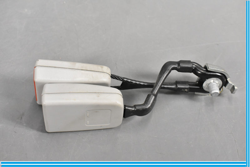 Load image into Gallery viewer, 07-13 Mercedes S550 S600 S400 W221 Rear Right Seatbelt Seat Belt Dual Buckle Oem