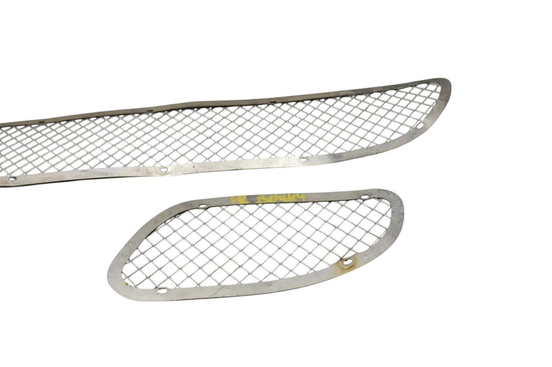 Load image into Gallery viewer, 99-04 Bentley Arnage Front Left / Right Center Bumper Grille Set OEM