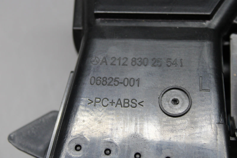 Load image into Gallery viewer, 06-16 Mercedes W212 E350 E550 Front Dashboard Dash Center AC A/C Air Vent Oem