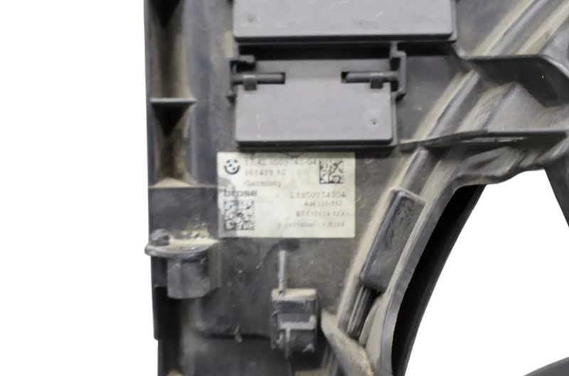 Load image into Gallery viewer, 10-19 BMW 740i 740Li 750i Engine Radiator Cooling Fan Shroud Motor Assembly Oem
