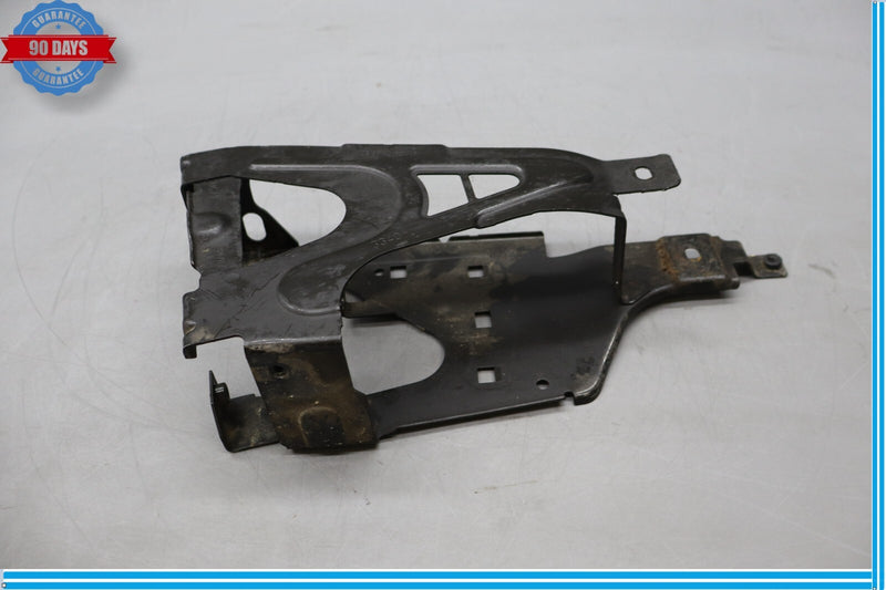 Load image into Gallery viewer, 09-15 BMW 750Li xDrive Right Passenger Side Air Intake Channel Duct W/ Brack Oem