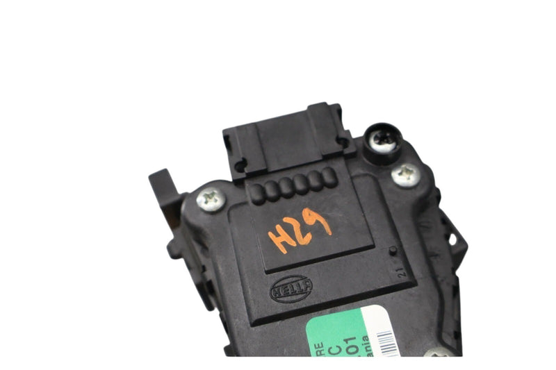 Load image into Gallery viewer, 03-13 Bentley Continental GTC GT Flying Spur Brake Pedal Assembly 3W1723029C OEM