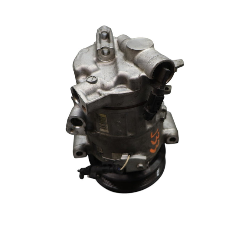 Load image into Gallery viewer, 17-20 ALFA Romeo Giulia A/C AC Air Conditioning Compressor & Clutch Oem