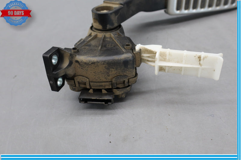 Load image into Gallery viewer, 11-18 Volkswagen VW Touareg Engine Gas Accelerator Acceleration Pedal Oem