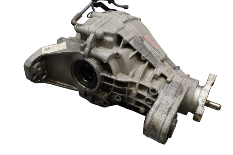 Load image into Gallery viewer, 17-21 Alfa Romeo Stelvio Rear Differential Diff Axle Carrier 55275932 Oem