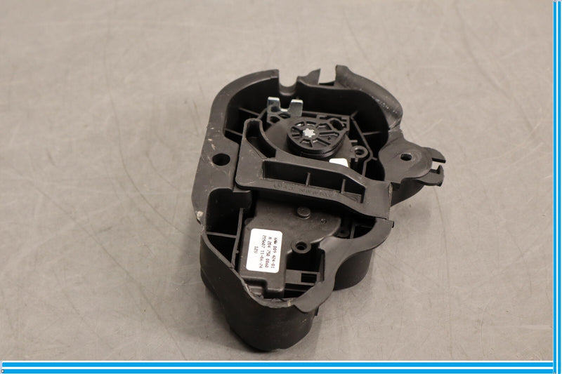 Load image into Gallery viewer, 10-18 Mercedes W212 E500 E550 Trunk Lid Power Closing Motor 2047500060 OEM