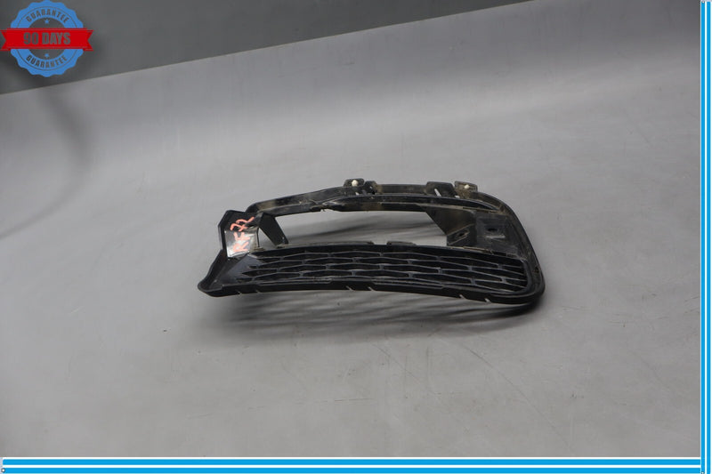 Load image into Gallery viewer, 14-17 Land Rover Range Rover Sport Front Right Bumper Fog Light Lamp Bezel Oem