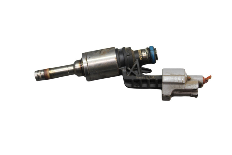 Load image into Gallery viewer, 11-19 Infiniti M56 Q70 Q70L QX56 QX80 Engine Motor Injection Fuel Injector Oem