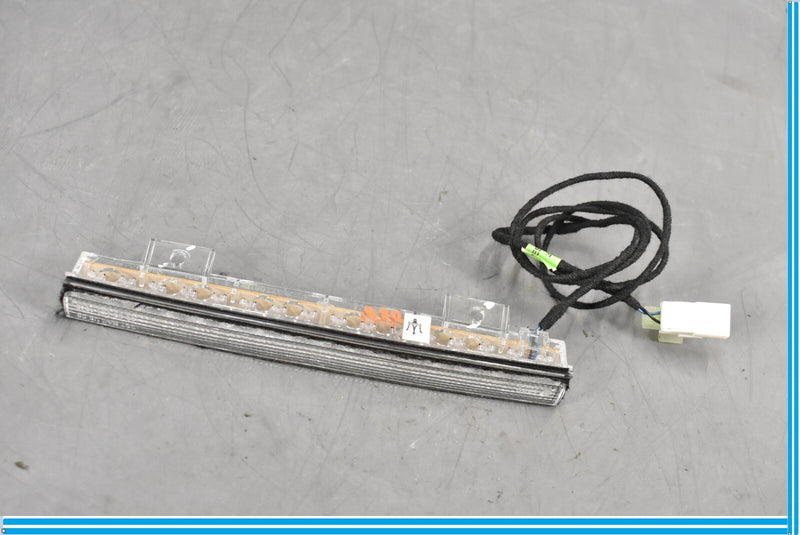 Load image into Gallery viewer, 05-08 Maserati Quattroporte M139 Rear Deck 3rd Third Brake Light Lamp Led Oem