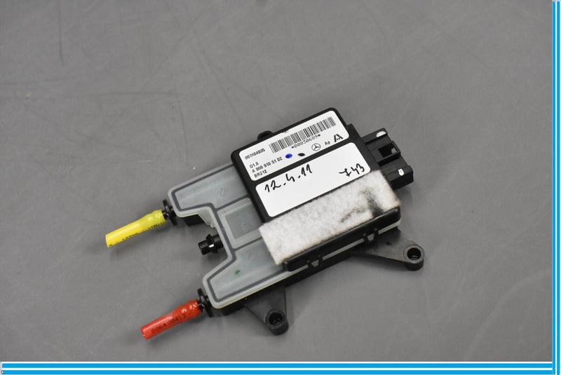 Load image into Gallery viewer, 12-18 Mercedes CLS550 Front Right Side Passenger Seat Lumbar Support Module Oem