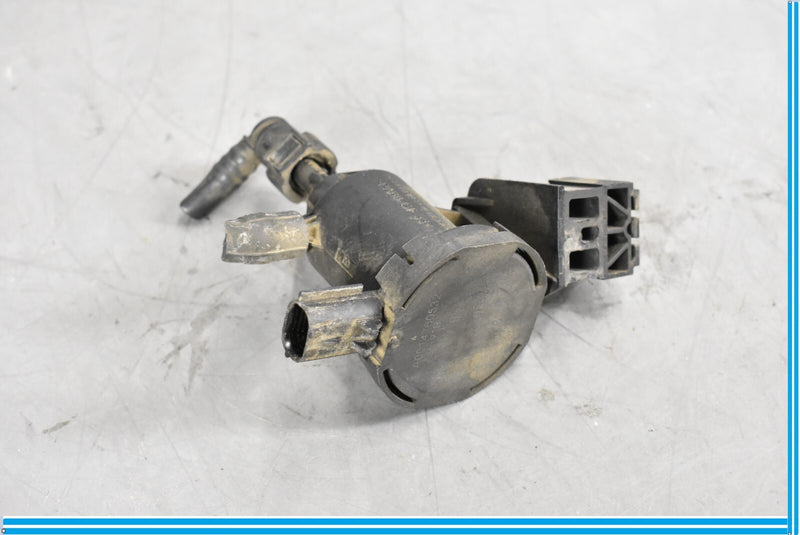 Load image into Gallery viewer, 11-18 Mercedes W218 CLS550 S550 CL550 Fuel System Purge Valve Oem