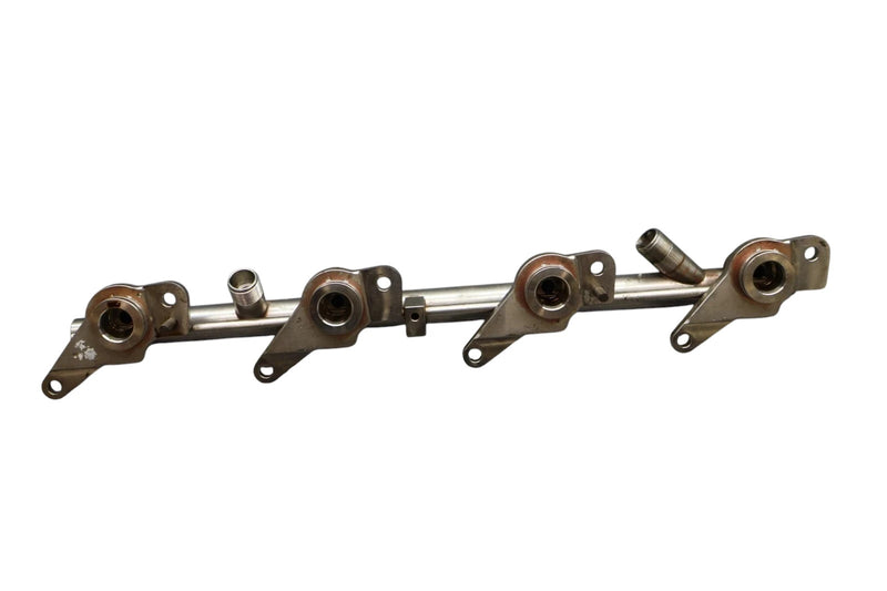 Load image into Gallery viewer, 12-18 Mercedes CLS550 CLS400 Left Fuel Injection Rail Line Without Injectors Oem