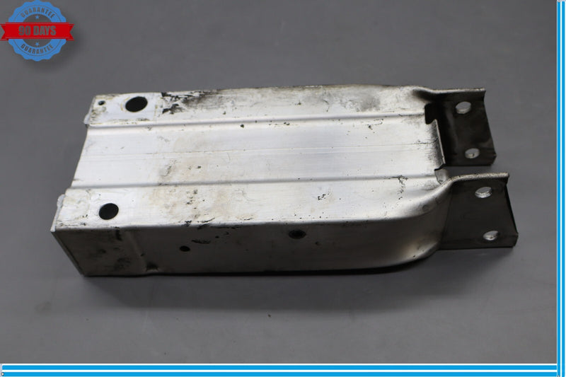 Load image into Gallery viewer, 10-18 Mercedes CLS550 W218 Front Left Absorber Bumper Reinforcement Bracket Oem