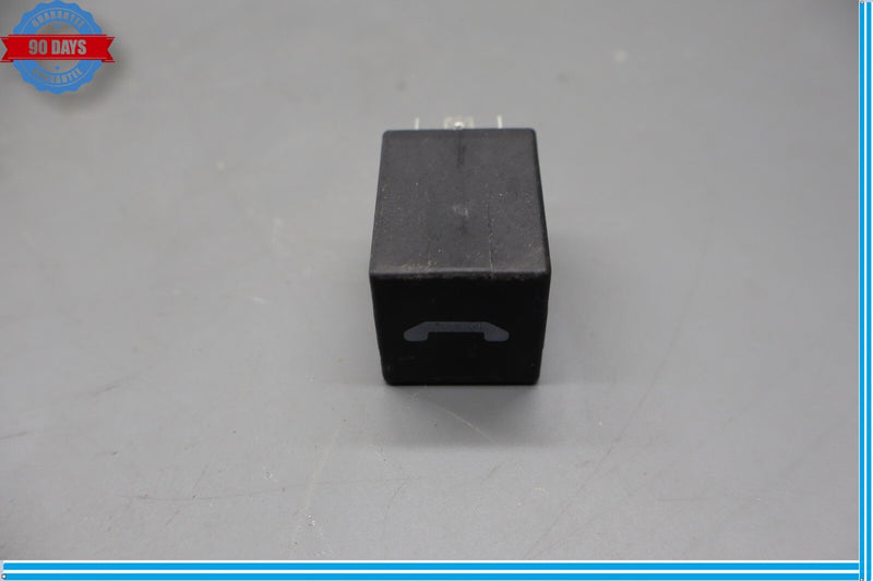 Load image into Gallery viewer, 06-12 Bentley Continental GT Relay Module for Radio Transceiver 3B0035731 Oem
