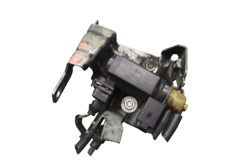 Load image into Gallery viewer, 10-16 BMW 550i GT F07 650i Turbo Pressure Boost Solenoid Valve Converter Oem