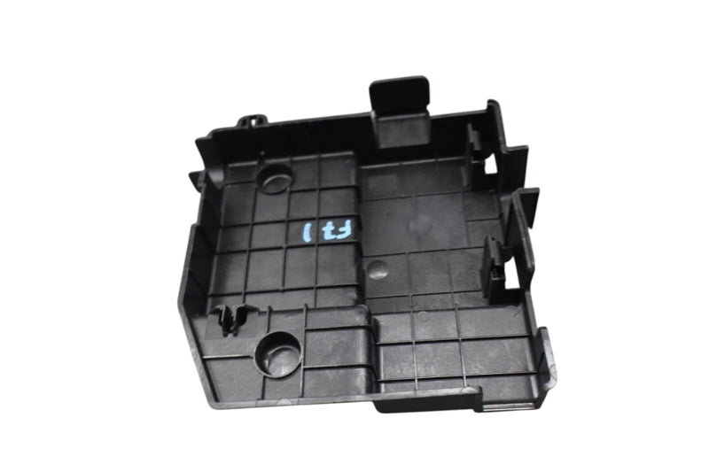 Load image into Gallery viewer, 14-20 Maserati Ghibli Battery Terminal Junction Fuse Box Cover 670002029 Oem