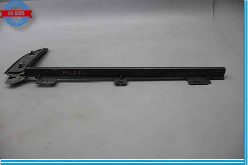 Load image into Gallery viewer, 07-17 GMC Acadia Demali Rear Right Passenger Side Inner Corner Glass Cap Oem