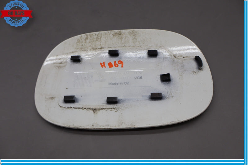 Load image into Gallery viewer, 11-18 Porsche Cayenne 958 Rear Fuel Door Lid Gas Tank Cover 7P5809909 Oem