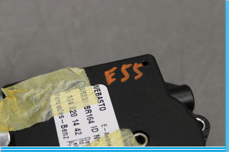 Load image into Gallery viewer, 06-12 Mercedes X164 GL550 GL450 Panoramic Sunroof Sun Roof Motor 1648201442 Oem