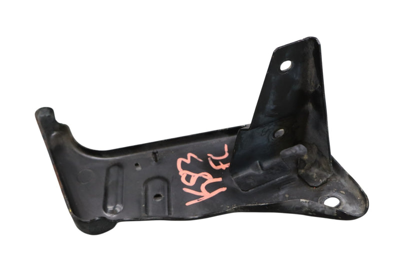 Load image into Gallery viewer, 14-17 Maserati Ghibli S Front Left Driver Side Subframe Support Bracket Oem