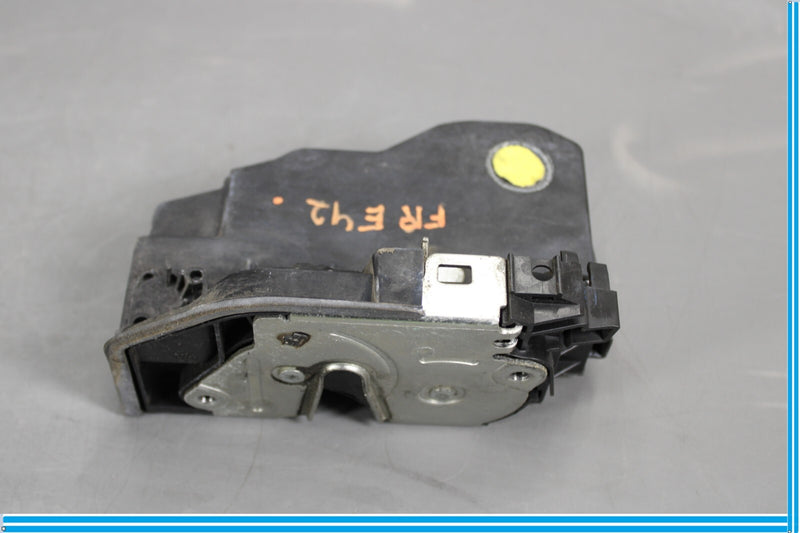 Load image into Gallery viewer, 04-10 BMW 645Ci 650i Front Right Passenger Door Lock Latch Actuator Oem