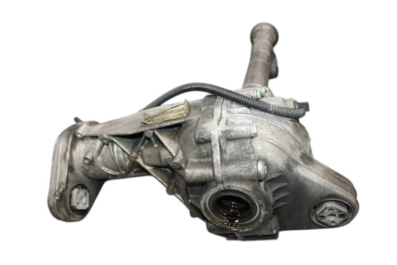 Load image into Gallery viewer, 07-10 Audi Q7 Front Diff Differential Axle Carrier Assembly 4460310026 OEM