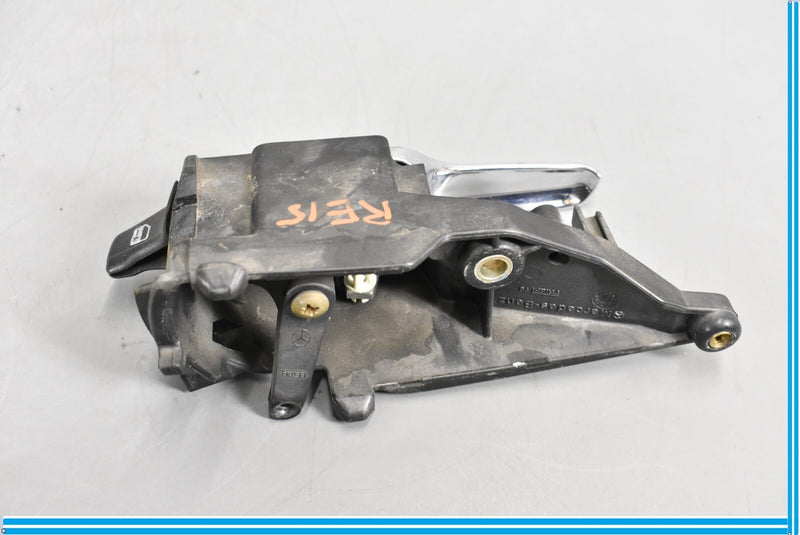 Load image into Gallery viewer, 90-95 Mercedes SL300 SL500 Right Side Interior Door Handle Oem