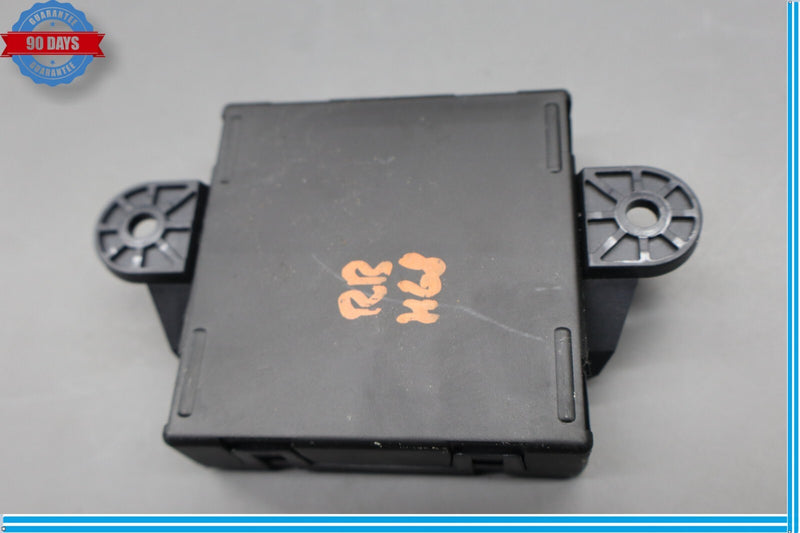 Load image into Gallery viewer, 08-18 Mercedes W212 C300 E350 Rear Right Passenger Side Door Control Module Oem