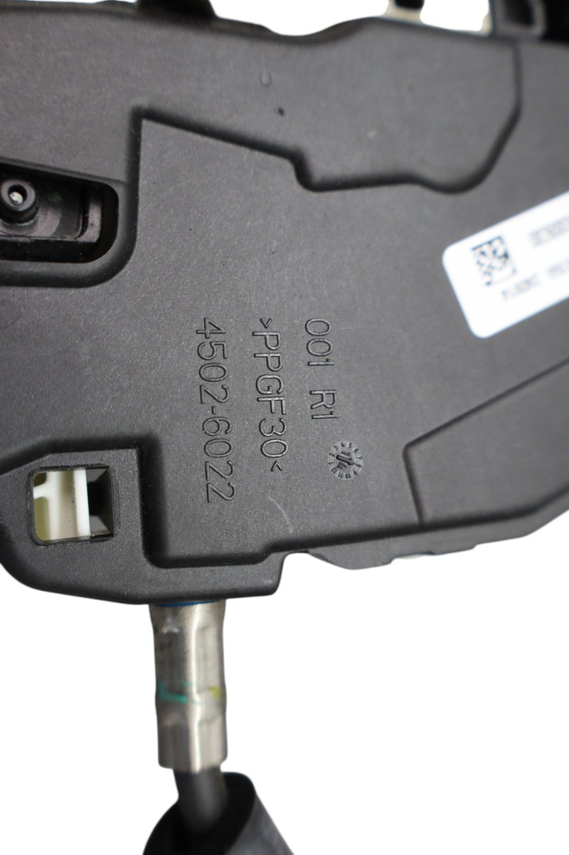 Load image into Gallery viewer, 14-22 Maserati Ghibli Quattroporte Front Right Side Door Lock Latch Actuator Oem