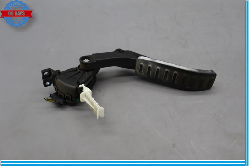 Load image into Gallery viewer, 11-18 Porsche Cayenne 958 Gas Pedal Accelerator Throttle Assembly Oem