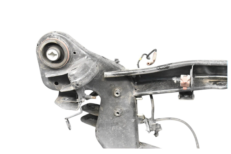 Load image into Gallery viewer, 14-19 Maserati Quattroporte Rear Suspension Subframe Cross Member 670007569 OEM