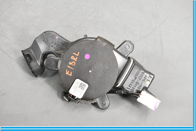 Load image into Gallery viewer, 07-12 Lexus LS460 Rear Left Driver Side Seat Cooling Air Fan Assembly Oem