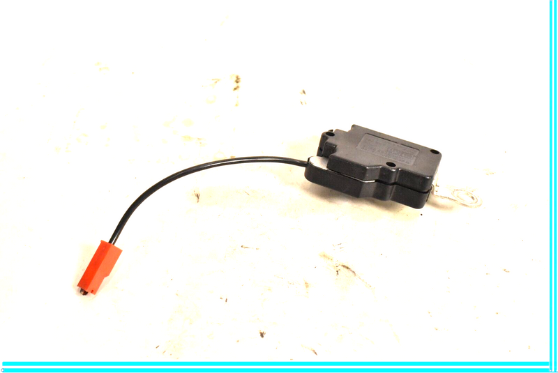 Load image into Gallery viewer, 00-06 Mercedes CL500 CL600 W215 Rear Right Radio Antenna Noise Filter Oem