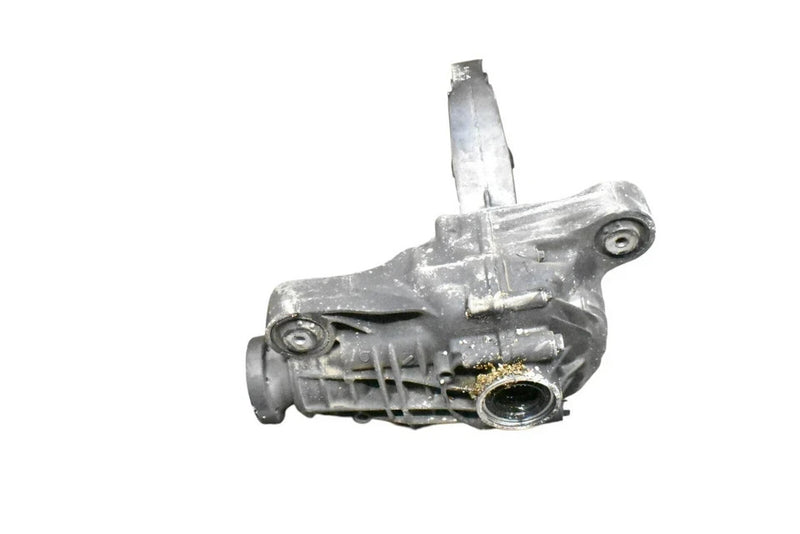 Load image into Gallery viewer, 06-13 Mercedes GL450 ML550 X164 Front Differential Axle Carrier 1643302202 Oem