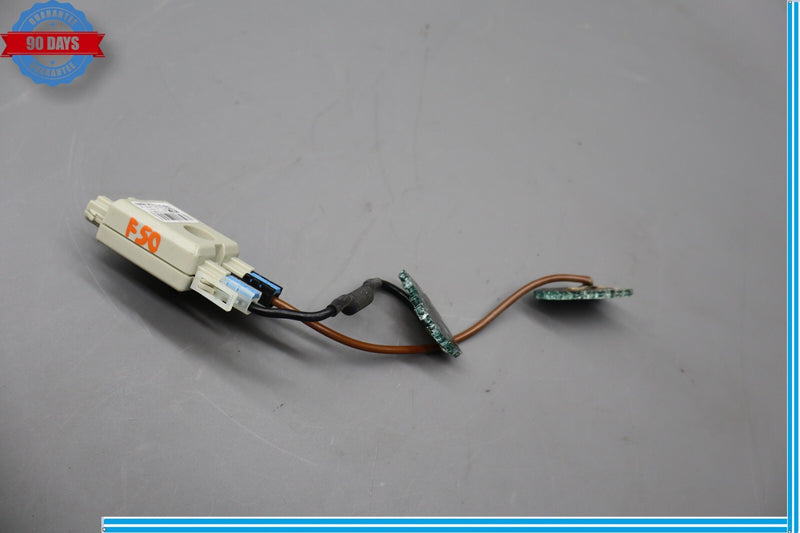 Load image into Gallery viewer, 09-15 BMW 750Li 750Li xDrive Radio Antenna Signal Trap Circuit Module Unit Oem