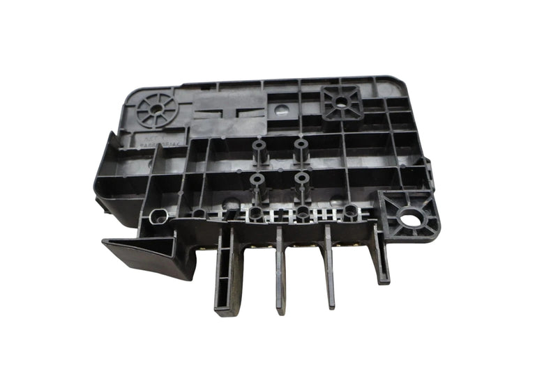 Load image into Gallery viewer, 09-16 Hyundai Equus Genesis Battery Terminal Fuse Box Junction 919403M260 Oem