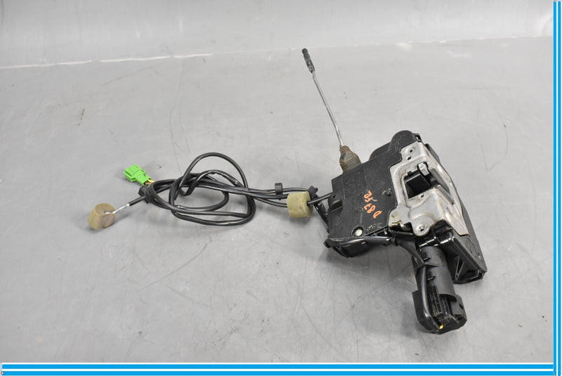 Load image into Gallery viewer, 06-11 Mercedes CLS550 W219 Front Right Passenger Side Exterior Door Lock Oem