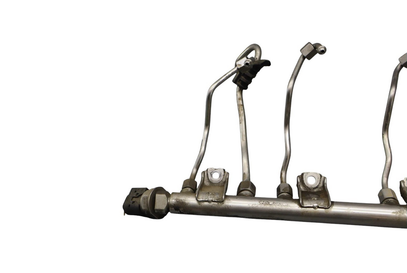 Load image into Gallery viewer, 08-17 BMW 750Li X6 650i High Pressure Fuel Injector Rail Tube 13537547600 Oem