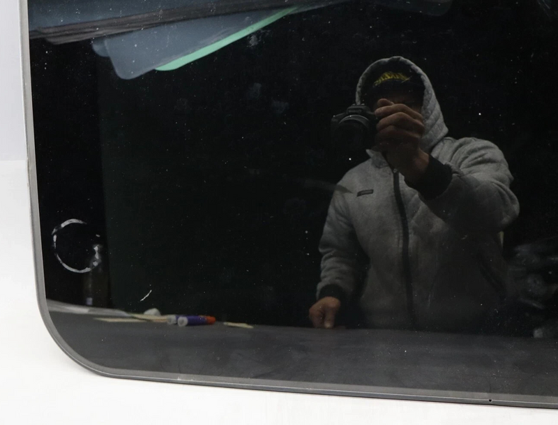 Load image into Gallery viewer, 12-18 Audi A7 Quattro Top Sun Roof Sunroof Window Glass Panel 4G8877071 Oem