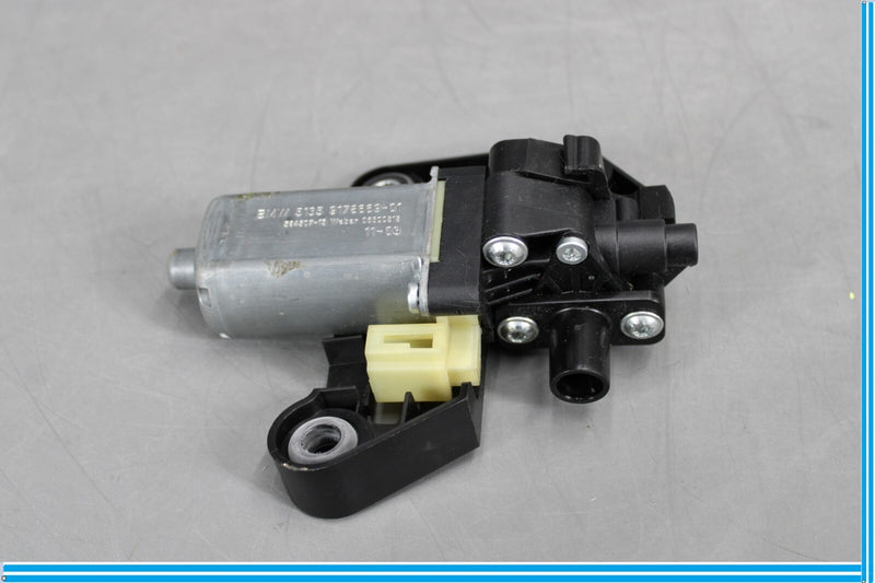 Load image into Gallery viewer, 09-15 BMW 750Li Rear Left Driver Side Door Window Sun Privacy Shade Motor Oem
