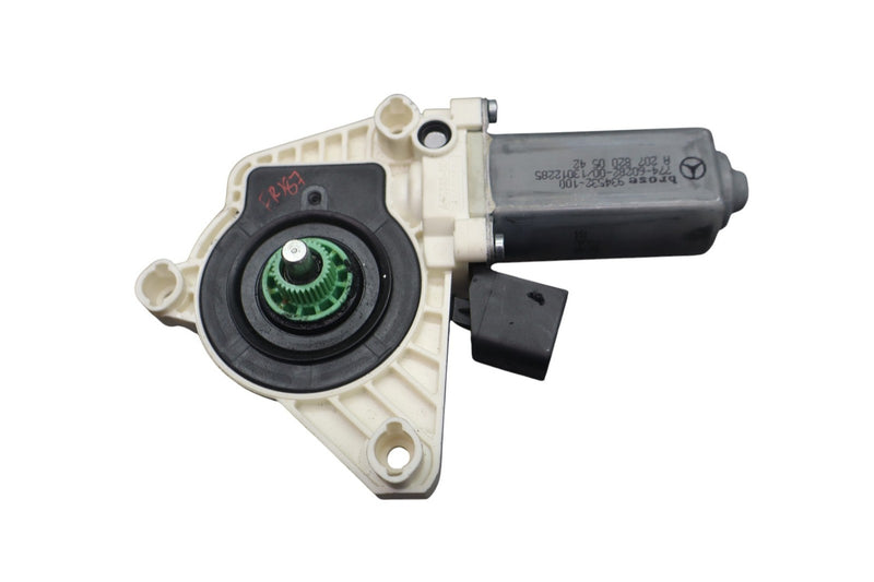 Load image into Gallery viewer, 10-20 Mercedes W218 CLS550 E350 Front Right Side Door Window Regulator Motor Oem