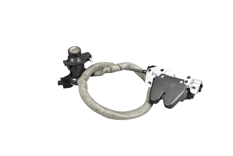 Load image into Gallery viewer, 08-17 Mercedes CLS550 C250 Trunk Lid Latch Lock Actuator W/ Key Cylinder Oem