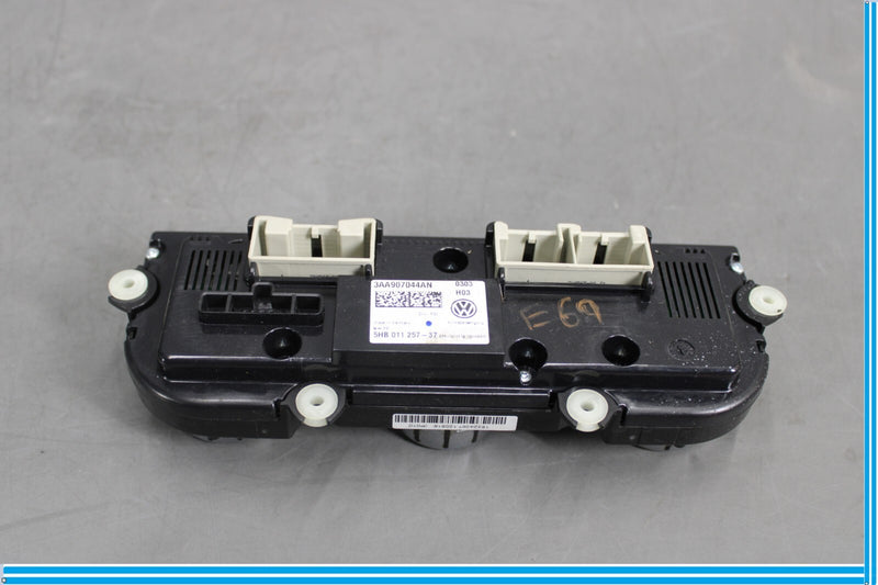 Load image into Gallery viewer, 13-14 Volkswagen CC AC A/C Heater Temperature Climate Control Unit Oem