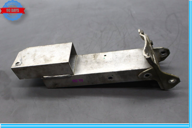 Load image into Gallery viewer, 09-15 BMW 750i 750Li Front Bumper Right Side Reinforcement Bracket Oem