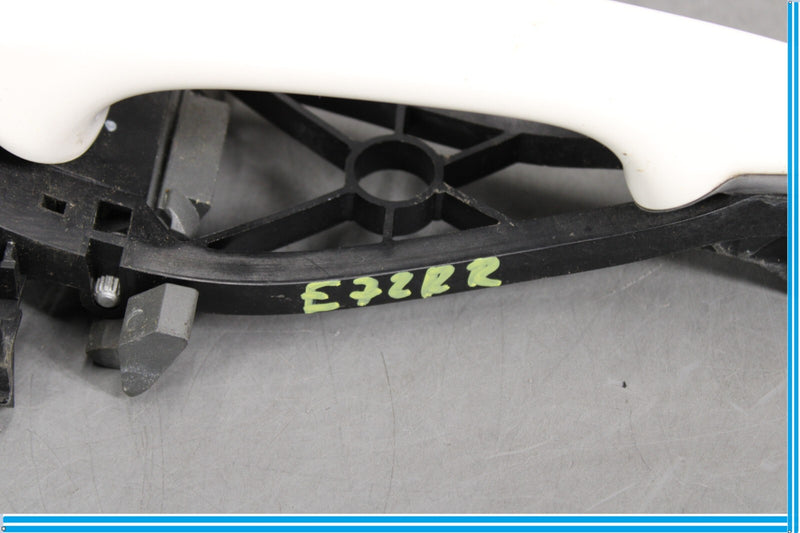 Load image into Gallery viewer, 09-15 Jaguar XF XFR X250 Rear Right Side Exterior Door Handle w/ Bracket Oem
