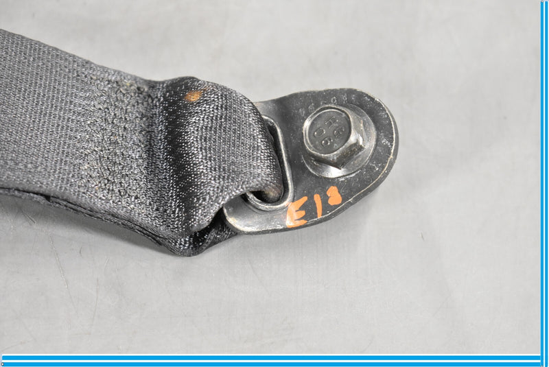 Load image into Gallery viewer, 07-12 Lexus LS460 Rear Center Seatbelt Seat Belt Buckle Oem